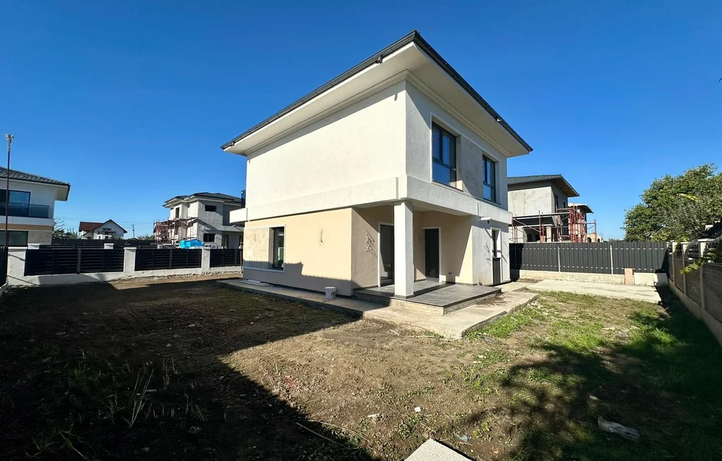 Casă construită la cheie, exterior finalizat, Iași